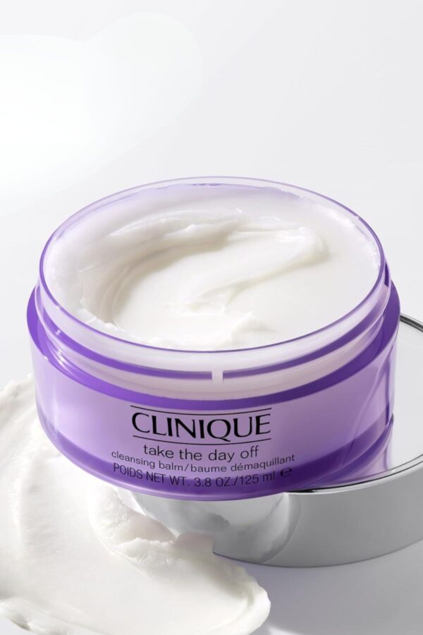 Clinique- Take The Day Off Makeup Removing Cleansing Balm