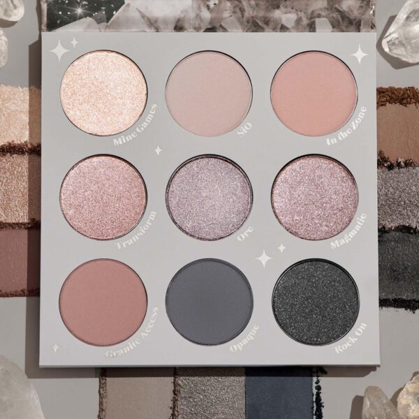 Of Quartz Pressed Powder Palette